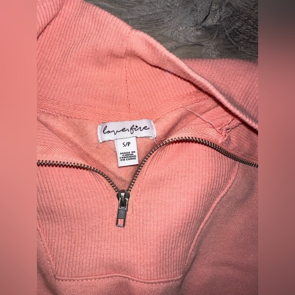 Cute coral half zip sweatshirt with collar no hood - Picture 2 of 2